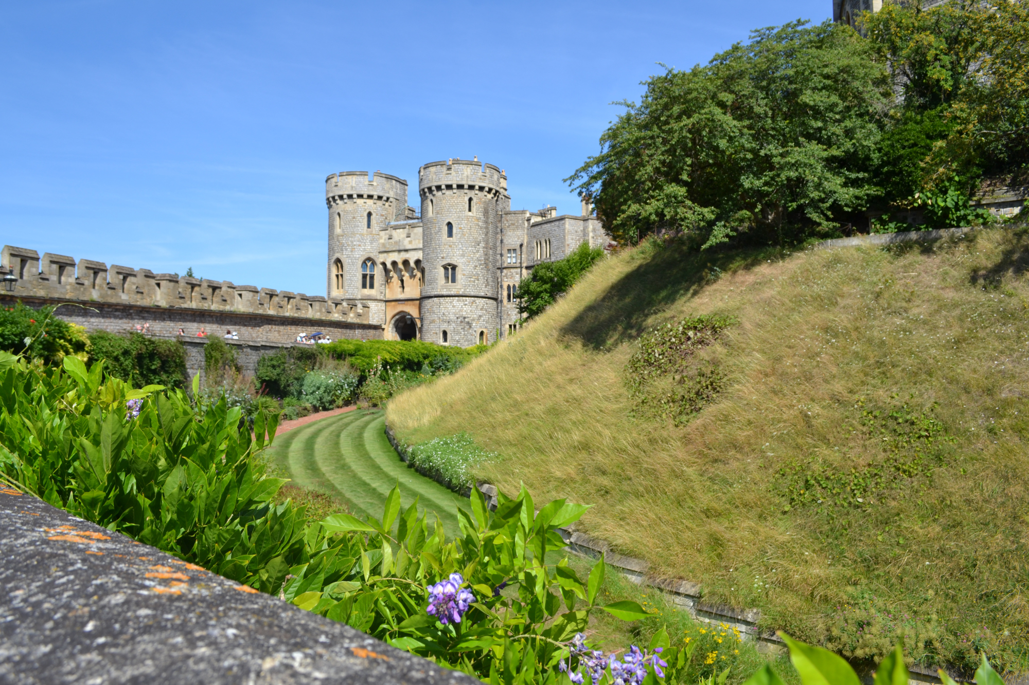 Traumhaft schöner Sommertag in Windsor und Besuch des Windsor Castle.