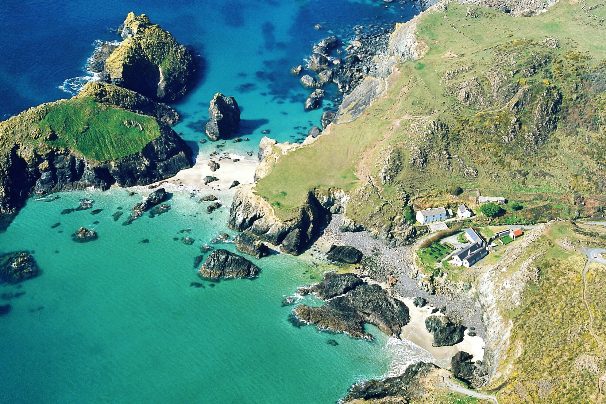 Kynance Cove, einer der schönsten Strände in Cornwall